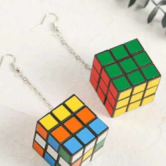 💋 Rubik's Cube Earrings 💋 - Picture 2 of 3